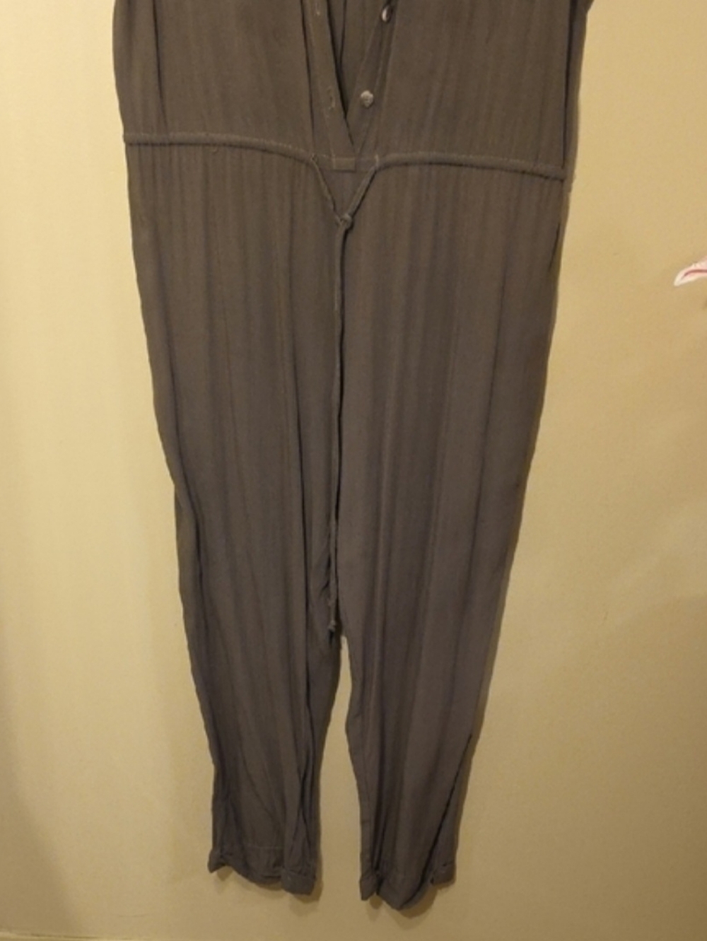 Olive Green Utility Safari Jumpsuit w/Front Pockets, Cinched Drawstring, Chic - Picture 7 of 16